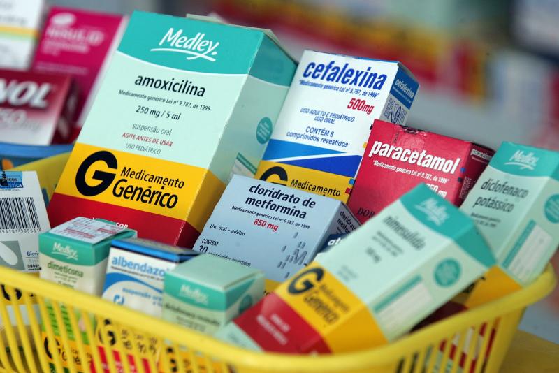 Moradores de Gravataí sofrem com a falta de medicamentos em farmácia municipal