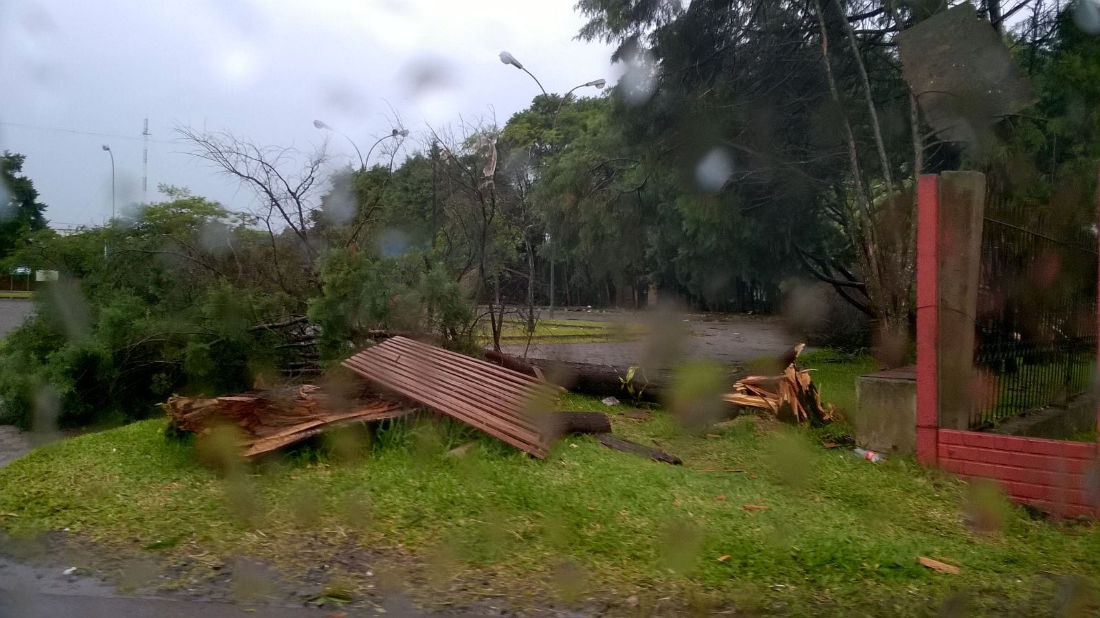 Boletim de informações sobre o temporal de hoje que atingiu o município