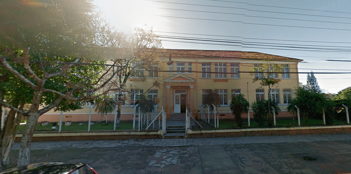 Gravataí: Alunos iniciam o ano letivo sem “Pofessor” de Português em escola no município