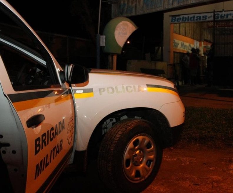 Atentado deixa um morto e dois feridos na Vila Rica