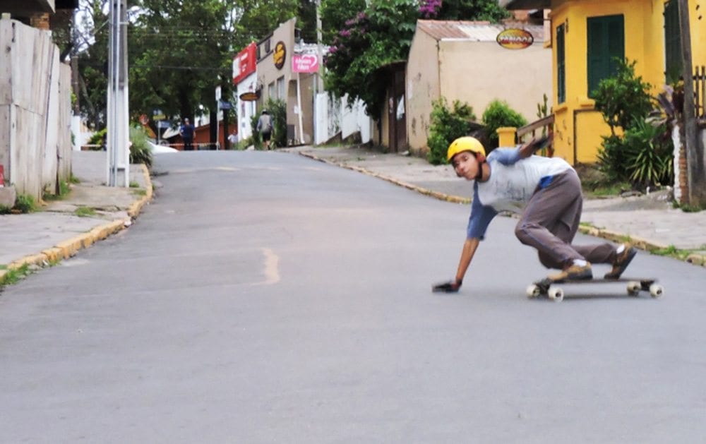 Domingo é dia de Skate Downhill em Gravataí