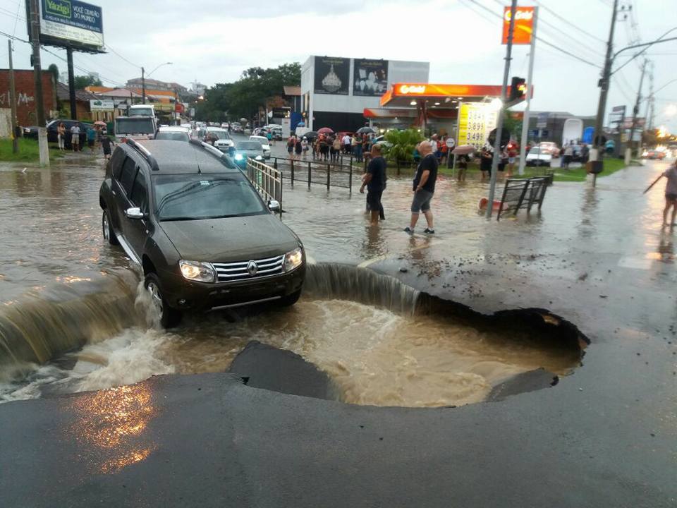 Resumão: Chuva que atingiu Gravataí causa transtornos em diferentes bairros