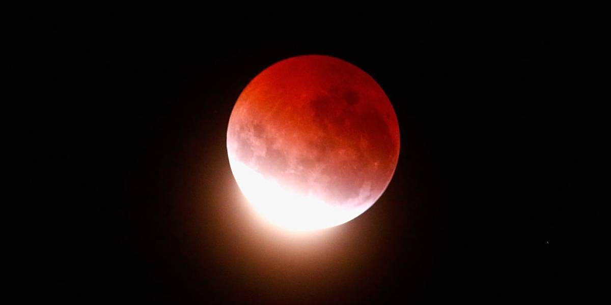 Brasil verá o eclipse lunar mais longo do século nesta sexta-feira