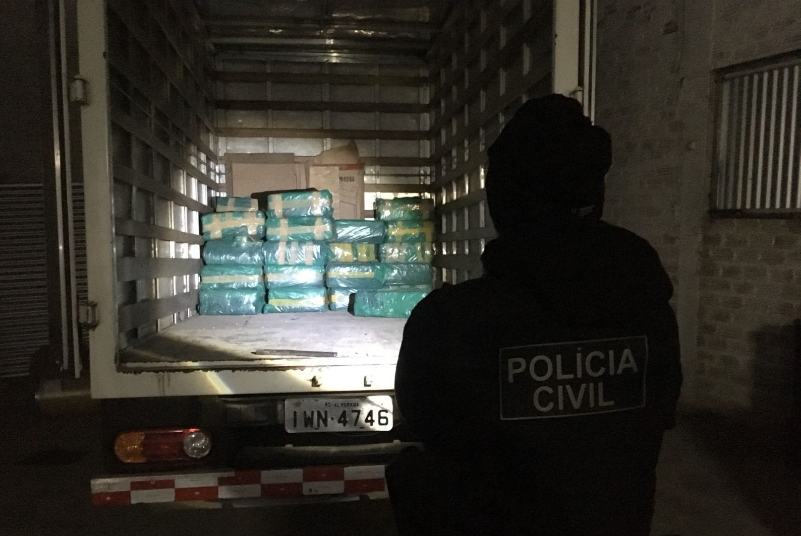 Exclusivo | Polícia descobre esconderijo com mais de meia tonelada de maconha em Gravataí