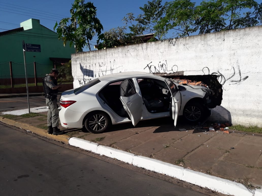 Criminosos são presos em Gravataí após roubo de carros em lavagem