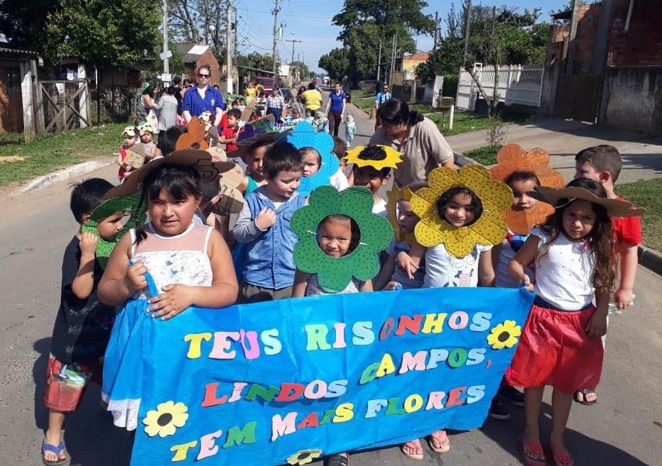O desfile que encantou a todos no bairro Nova Conquista
