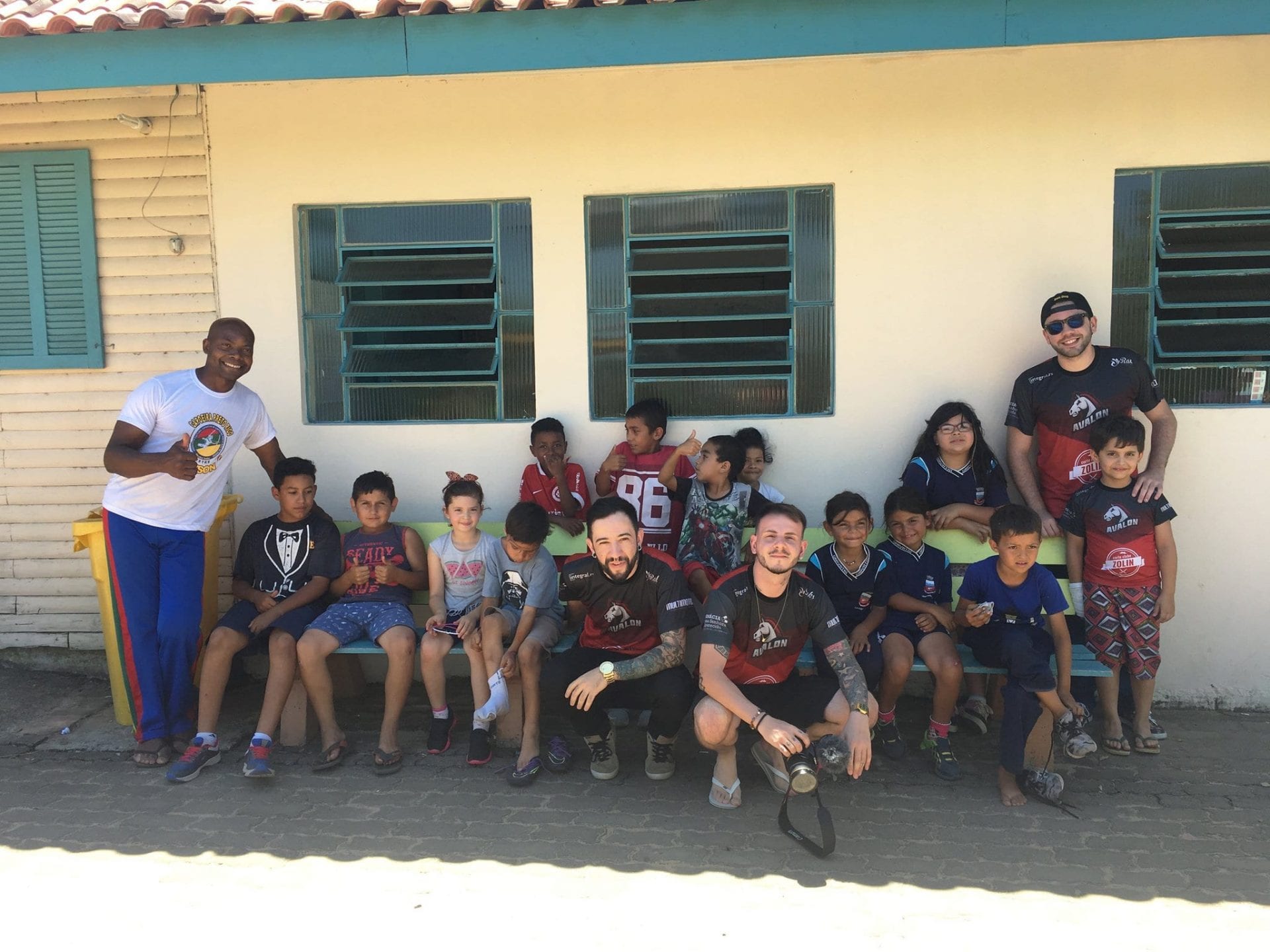Equipe de Gincana faz doação de alimentos para fundação em Gravataí