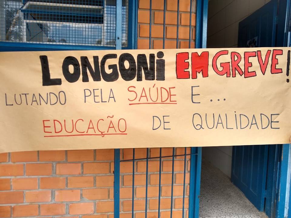 Escolas com os portões fechados no primeiro dia de greve dos professores em Gravataí