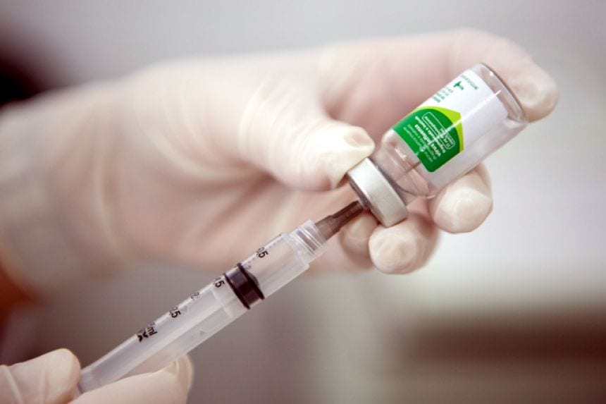 Vacinação contra gripe inicia no dia 10 de abril no RS; confira os grupos com preferência