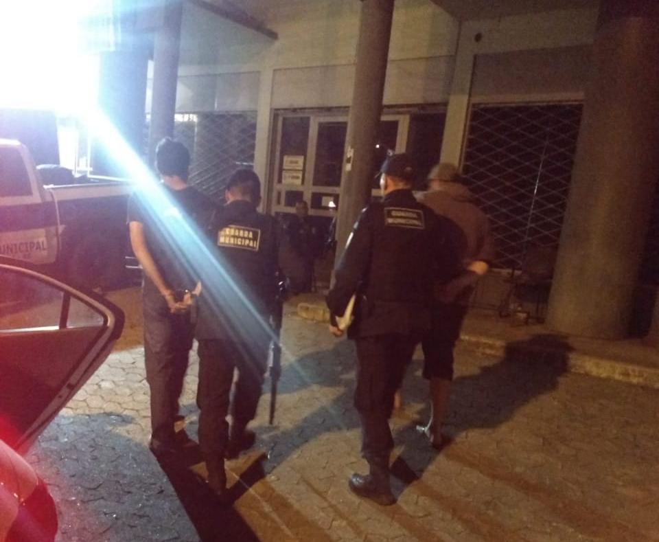 Bagunça no trânsito termina com dois presos por tentativa de suborno em Gravataí