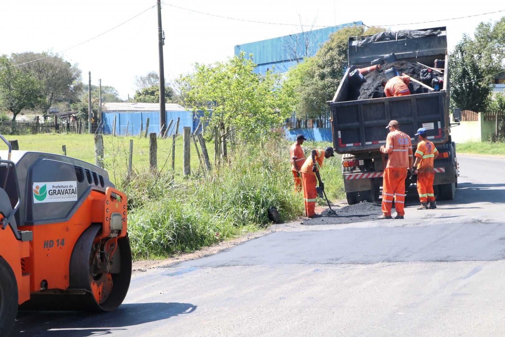 Prefeitura segue com operação tapa buraco pelas ruas de Gravataí