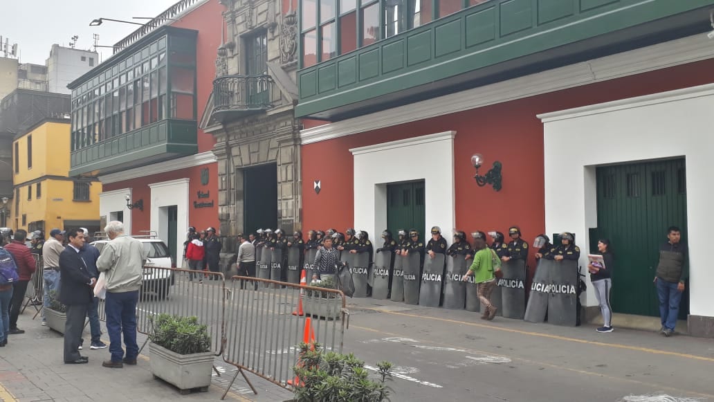 Servidor público de Gravataí presencia a crise política do Peru