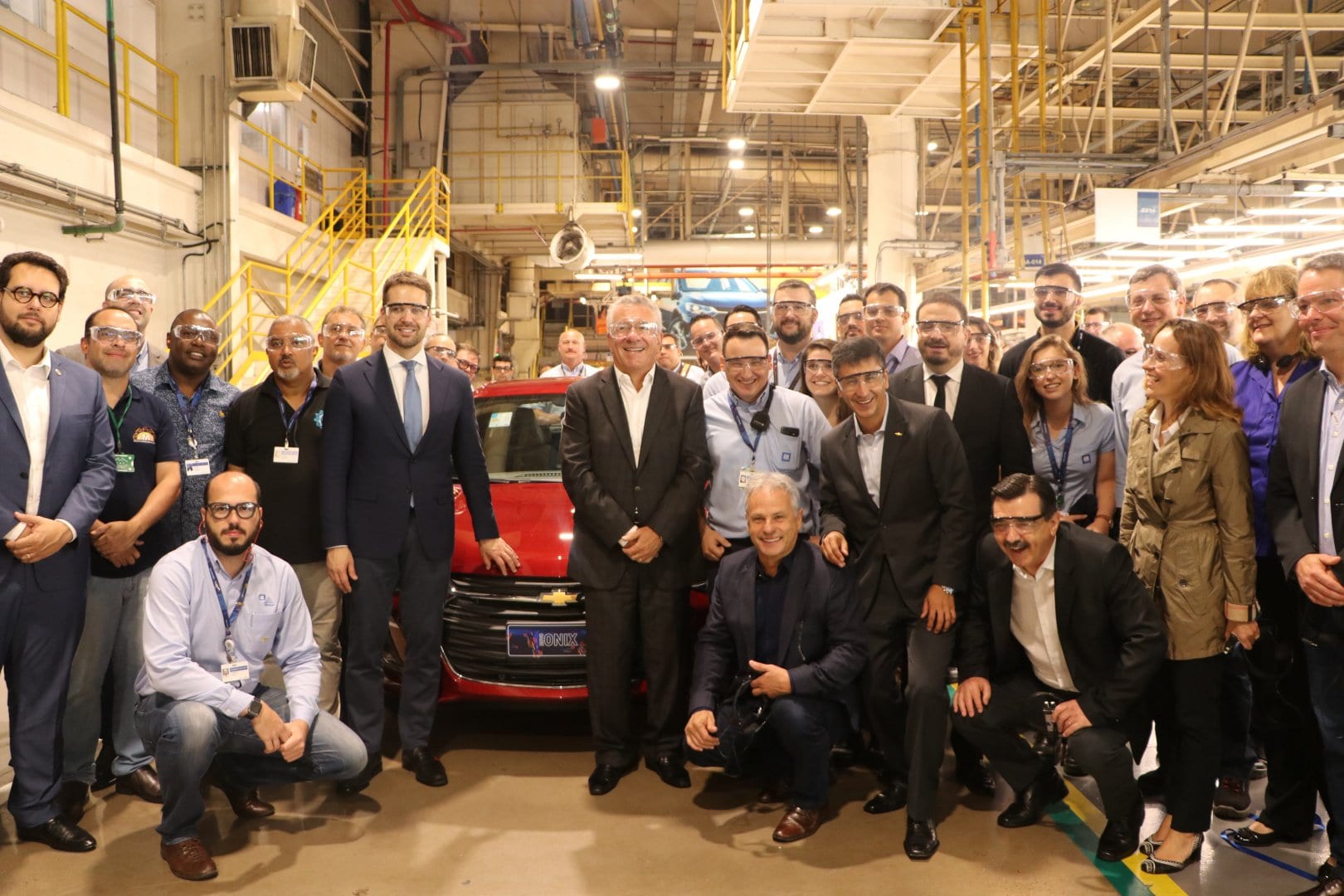 Fabricando mais de 60 veículos por hora, GM inaugura linha de montagem do novo Onix em Gravataí