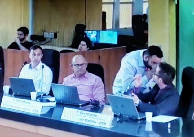 Luis Felipe | Wagner Padilha na comissão de ética do PSB; Qual foi o recado de Paulo Silveira? Assista o vídeo
