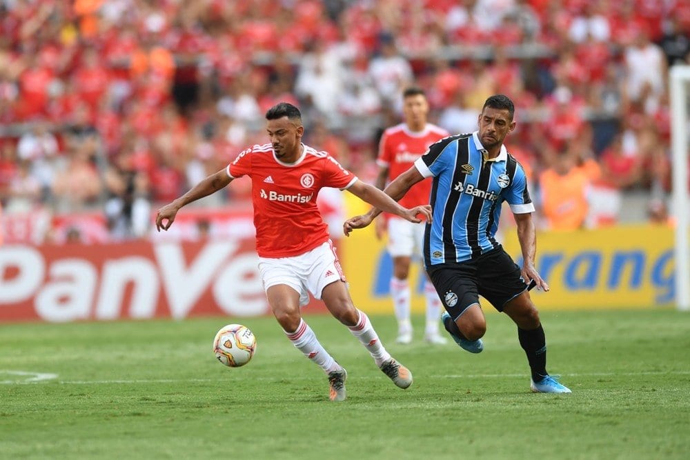 Juliano Piasentin | GreNal 423: Diego Souza marca no fim e Grêmio está na final