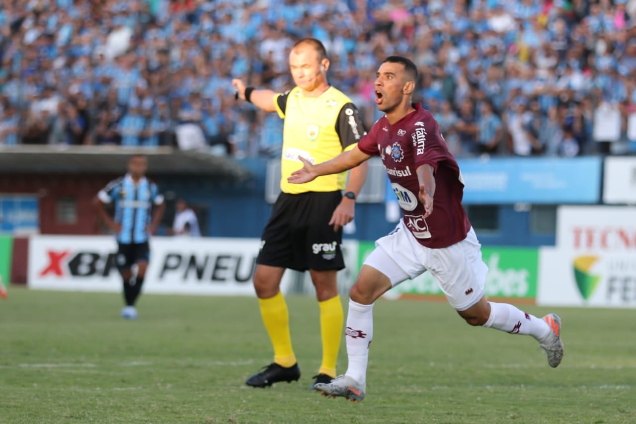 Giovani de Oliveira | Caxias é superior ao Grêmio e garante vaga na final do Gauchão