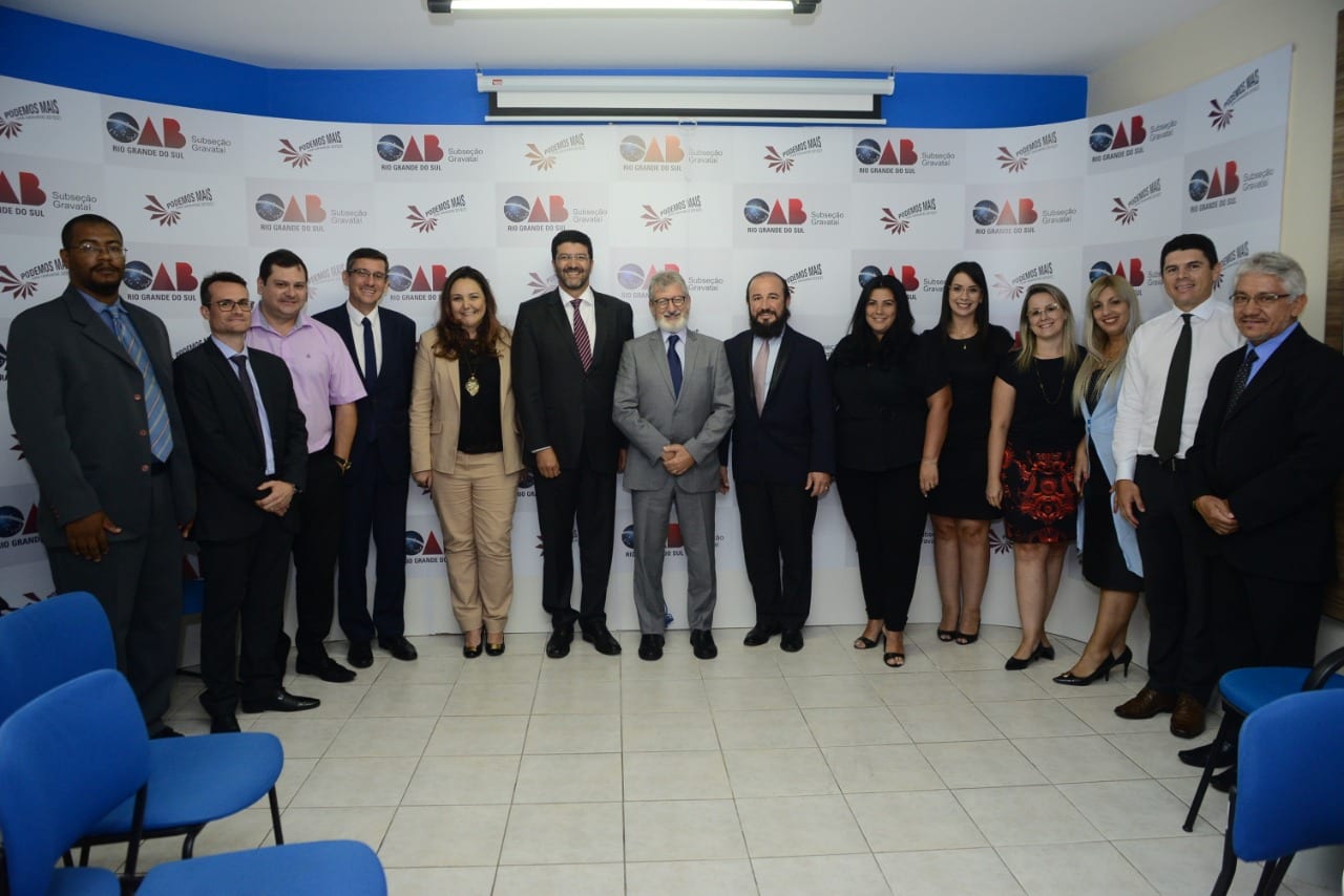 Vice-presidente e corregedor regional do TRT-4 visitam a sede da OAB em Gravataí