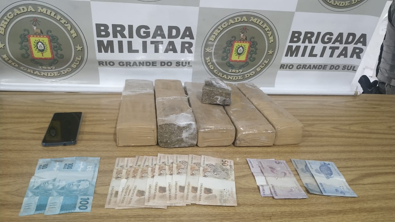 Tele-entrega de drogas; Brigada Militar prende suspeito e encontra 5kg de maconha em Gravataí