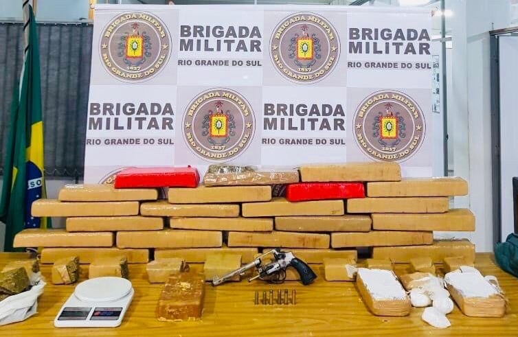 Em Gravataí, Batalhão de Choque da Capital apreende quase 30 quilos de drogas
