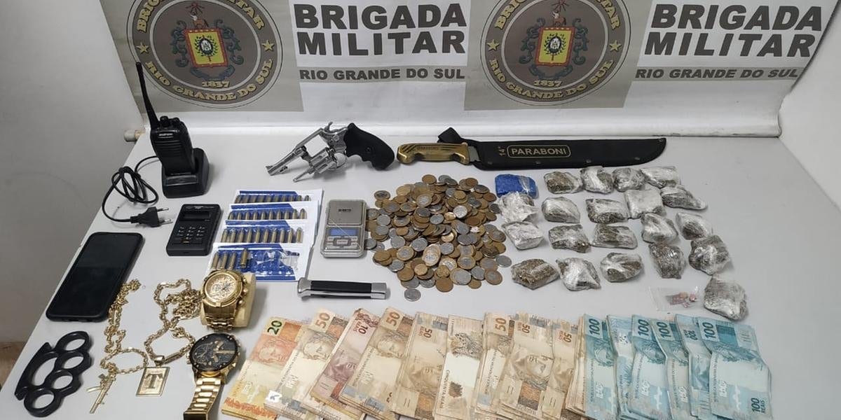Brigada Militar prende traficante com quase R$ 15 mil reais em Gravataí