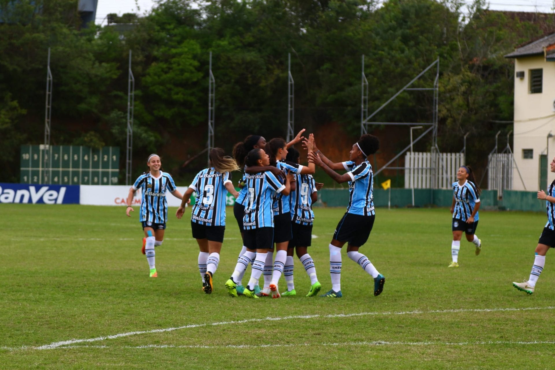 Com campanha ‘#liberaGravataí’ no Twitter, time feminino do Grêmio aguarda autorização para retomar treinos