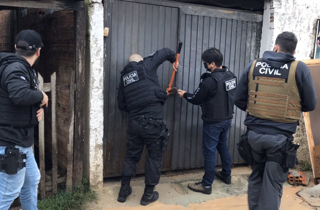 Polícia Civil nas ruas em operação contra a tele-entrega de drogas de Gravataí