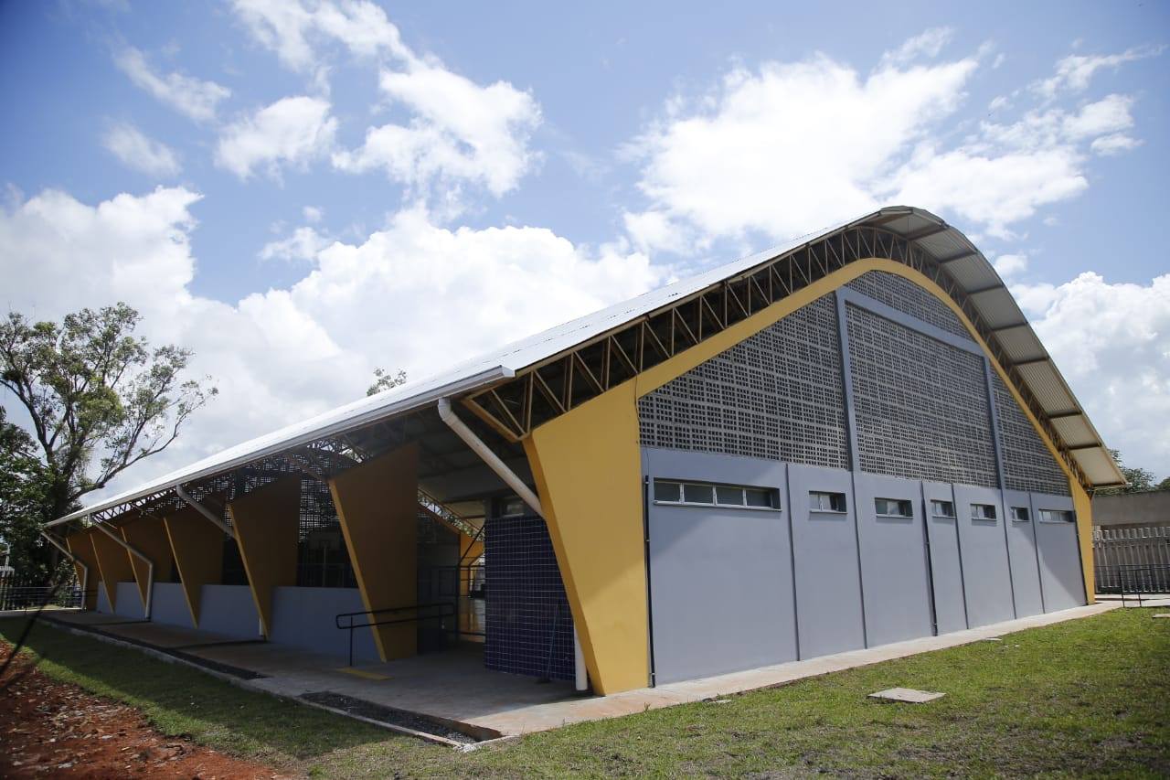 Marco Alba entrega duas novas quadras poliesportivas em duas escolas de Gravataí