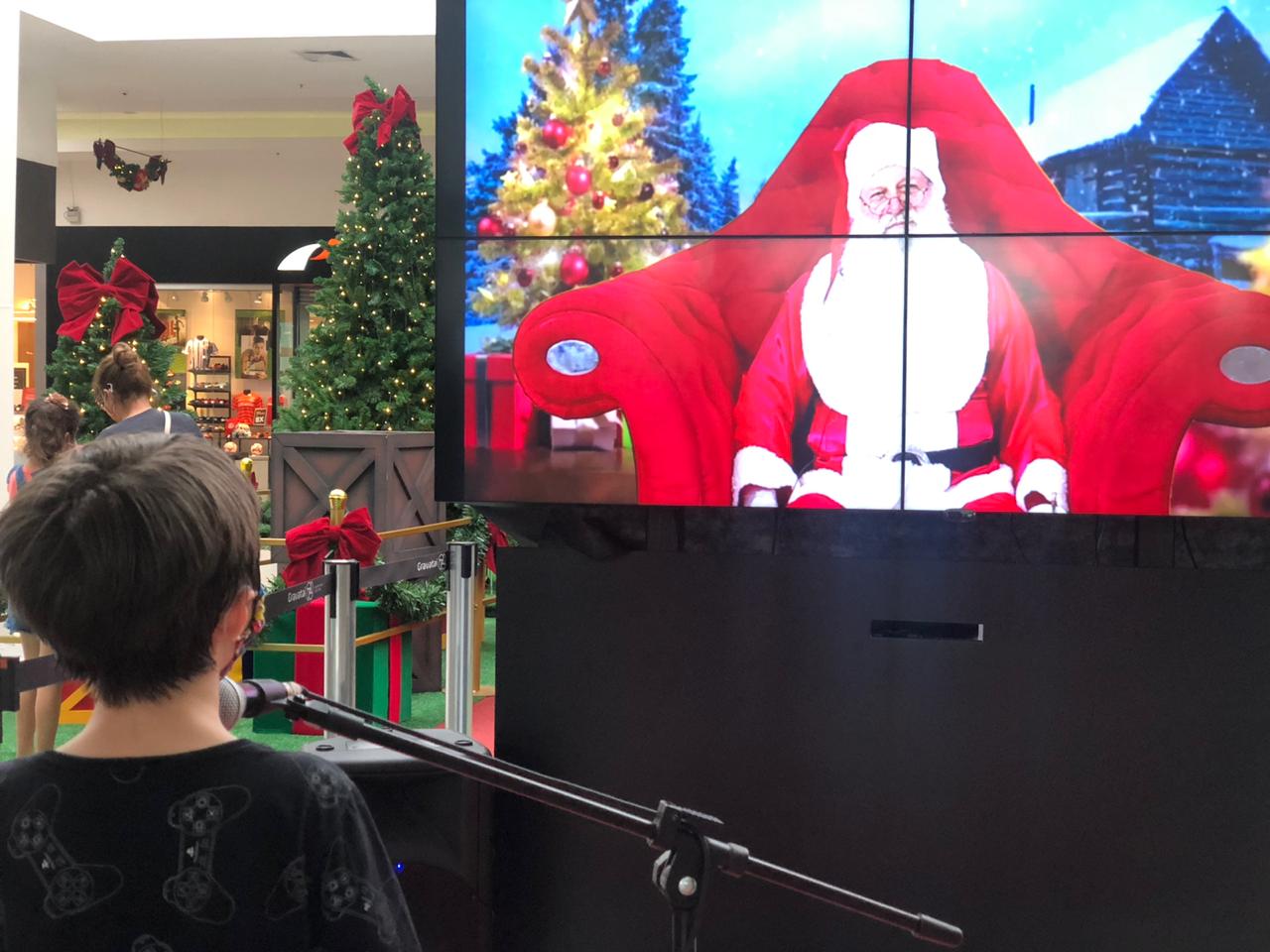 Papai Noel virtual ao vivo do Gravataí Shopping agrada público infantil