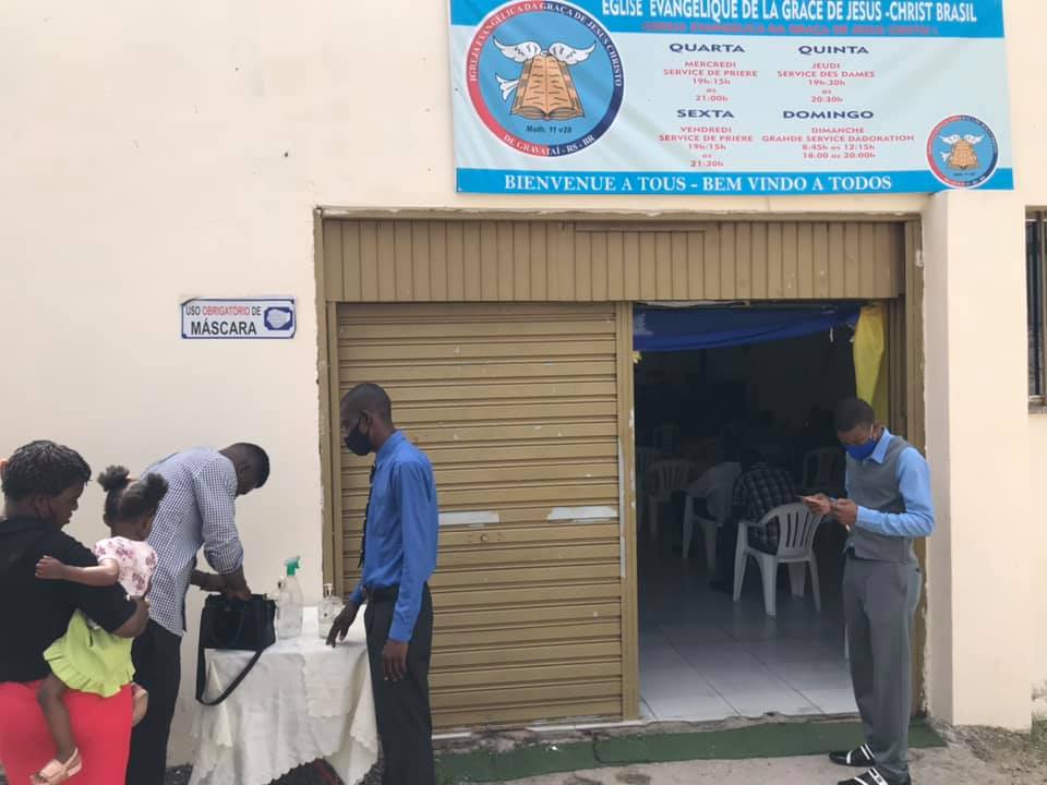 Membro de Comunidade Cristã Haitiana encontra celular roubado e devolve ao dono em Gravataí