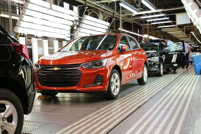 GM vai retomar a produção de veículos nesta segunda-feira em Gravataí