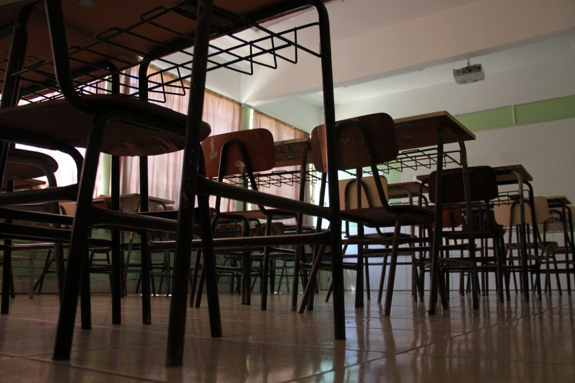 Justiça rejeita pedido do governo do RS e aulas seguem suspensas no Estado