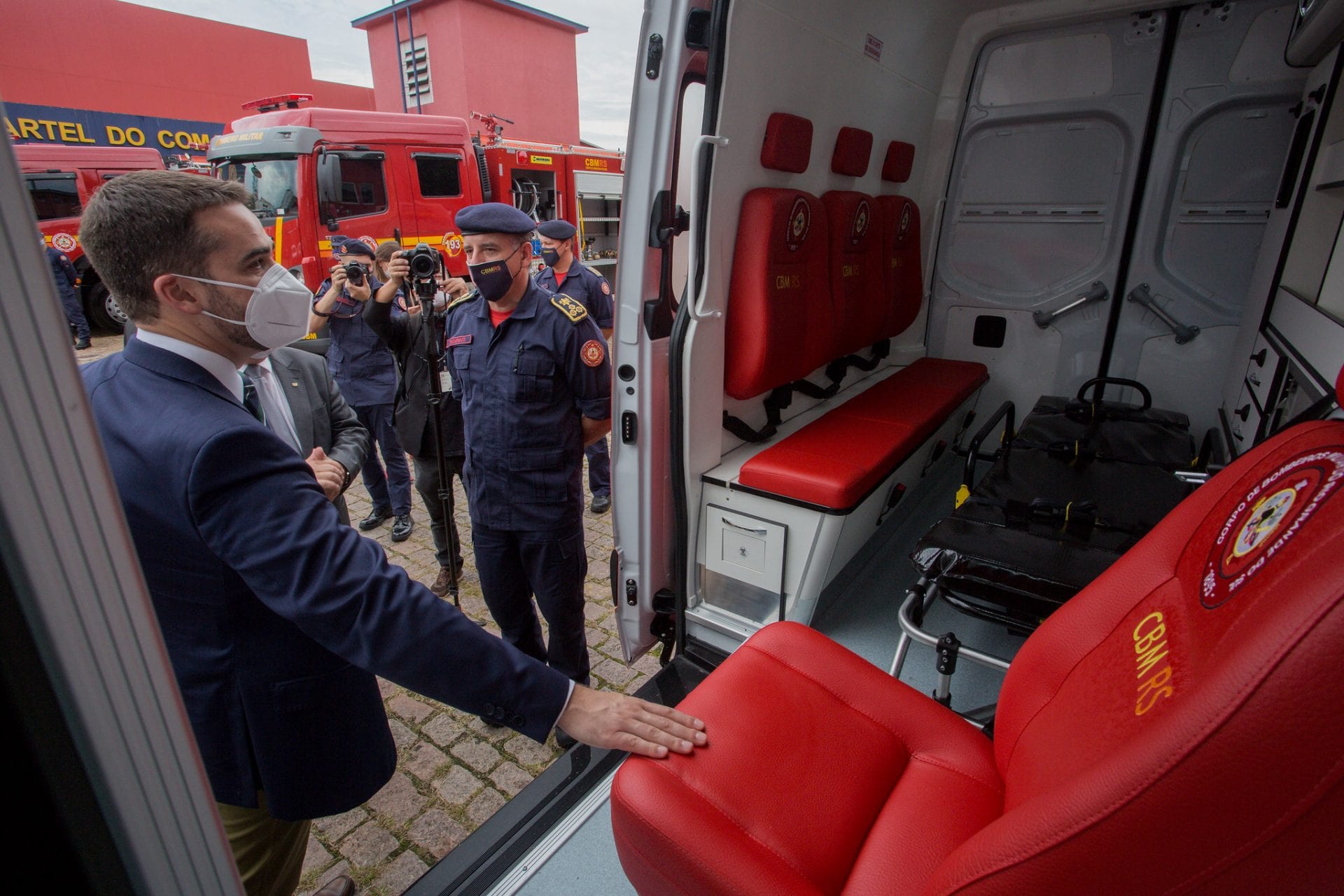 Corpo de Bombeiros de Gravataí recebe a sua primeira ambulância