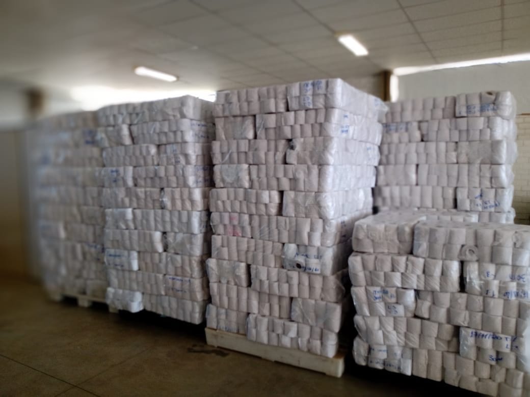 Indústria de papéis de Gravataí doa mais de 19 mil rolos de papel higiênico para o Comitê de Solidariedade