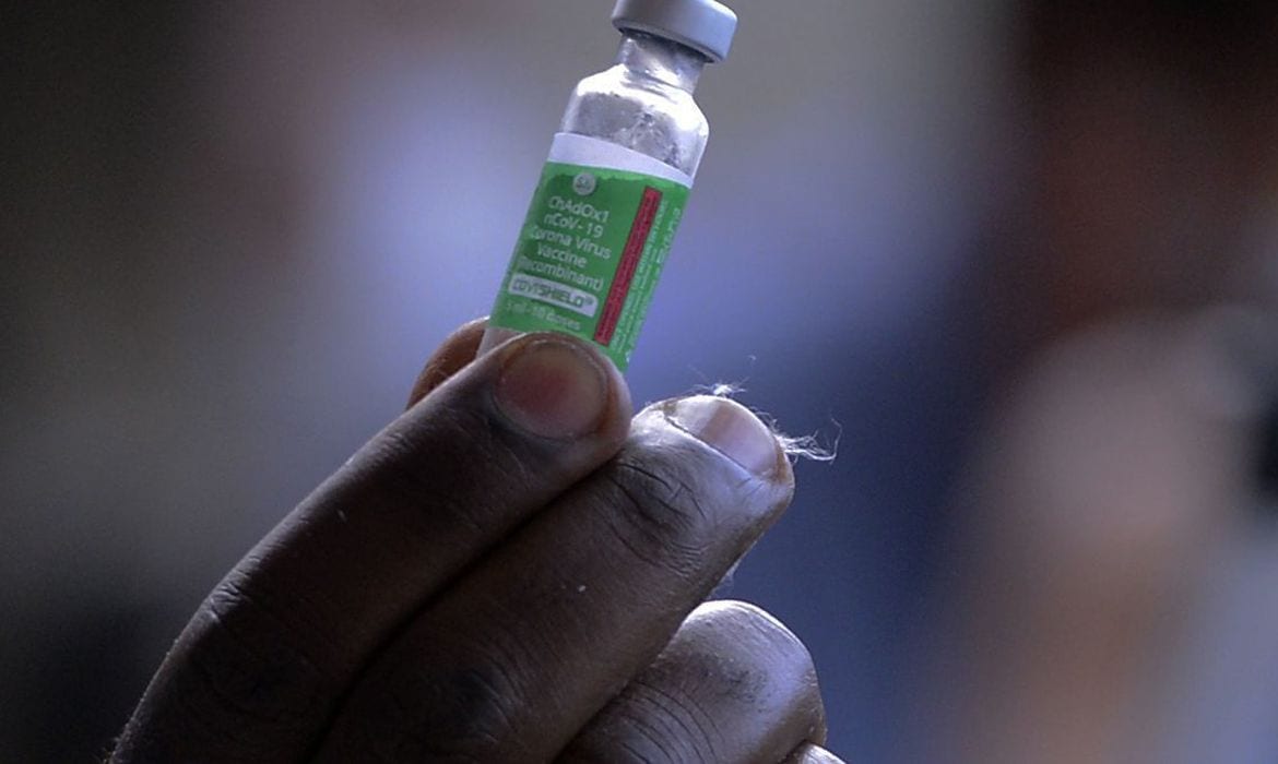 Mais de 100 milhões de vacinas contra covid-19 já foram distribuídas no Brasil