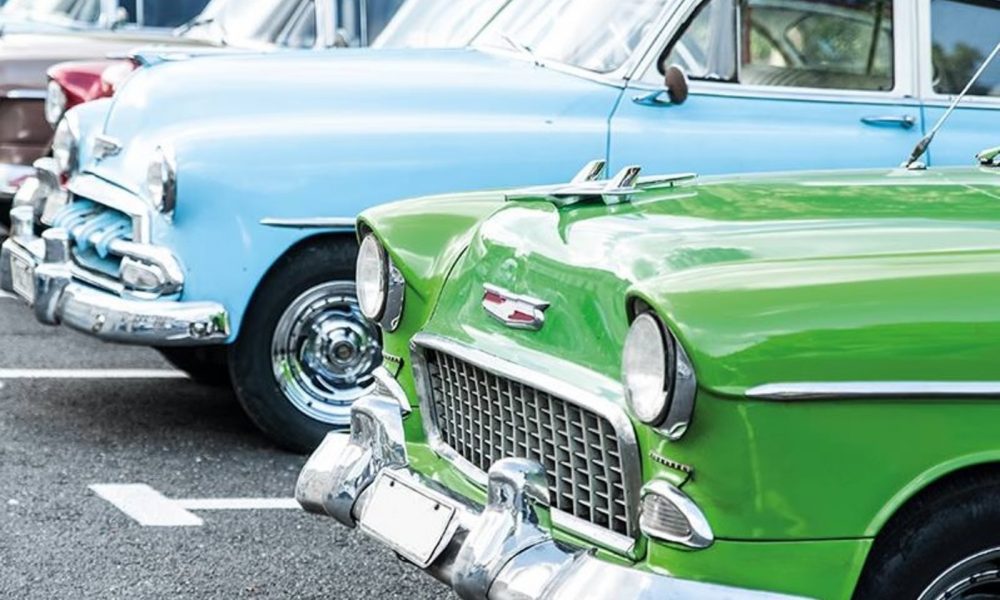 Car Club Lendários promove encontro de carros antigos em Gravataí