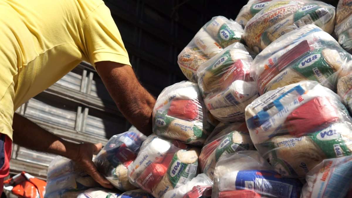 Prefeitura de Gravataí recebe doação de 200 cestas básicas para ajudar moradores da zona rural