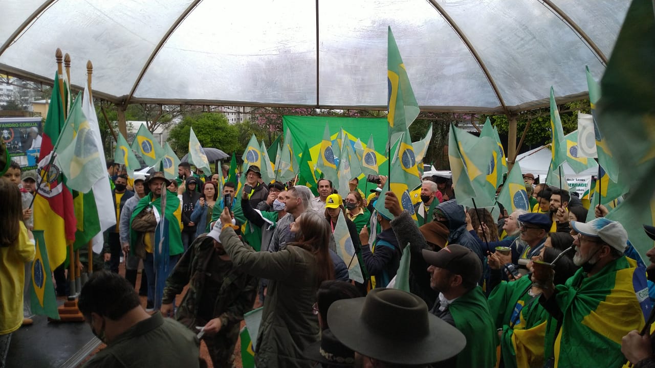 Manifestação reúne apoiadores do Governo Bolsonaro em Gravataí