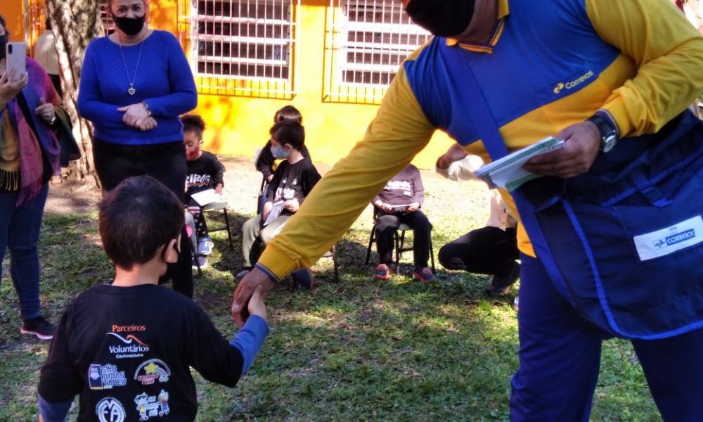Cartinha com Amor, projeto une crianças de Cachoeirinha e idosos de Gravataí por correspondência