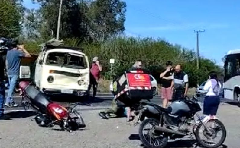 Condutora de moto morre após colisão na ERS-030, em Gravataí