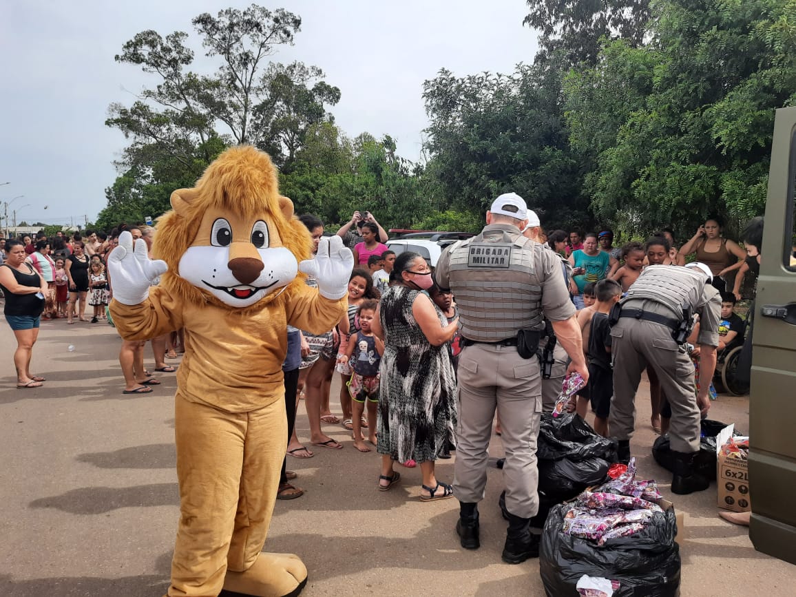 Operação Alegria da BM de Cachoeirinha entrega mais de 2 mil brinquedos