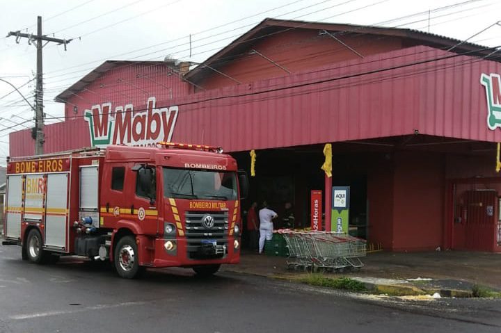Princípio de incêndio é registrado em supermercado em Gravataí