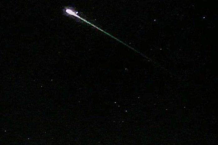 Vídeo | Meteoro cruzou o céu do RS na madrugada de hoje