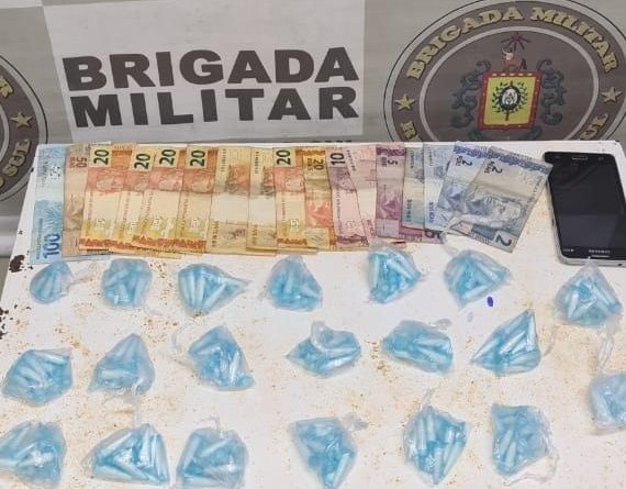 Homem é preso com mais de 250 pinos de cocaína em Cachoeirinha