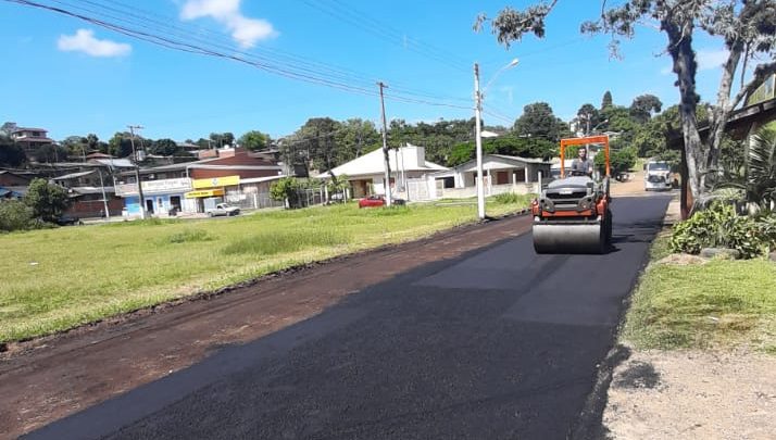 Mais uma rua de Gravataí começa a ganhar asfalto