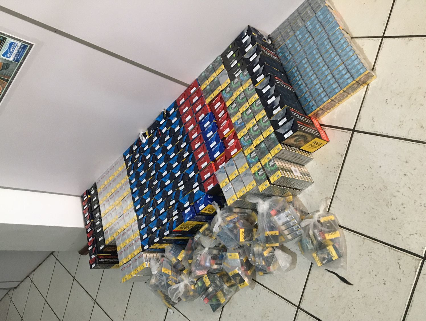 BM prende trio por roubo a carga e apreende mais de 2 mil carteiras de cigarro em Cachoeirinha