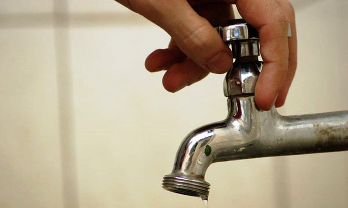 Interrupção do abastecimento de água vai afetar vários bairros de Gravataí