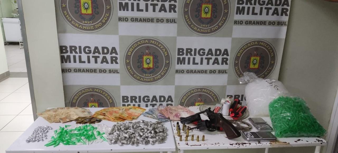 Homem é preso com mais de 300 doses de drogas em Cachoeirinha