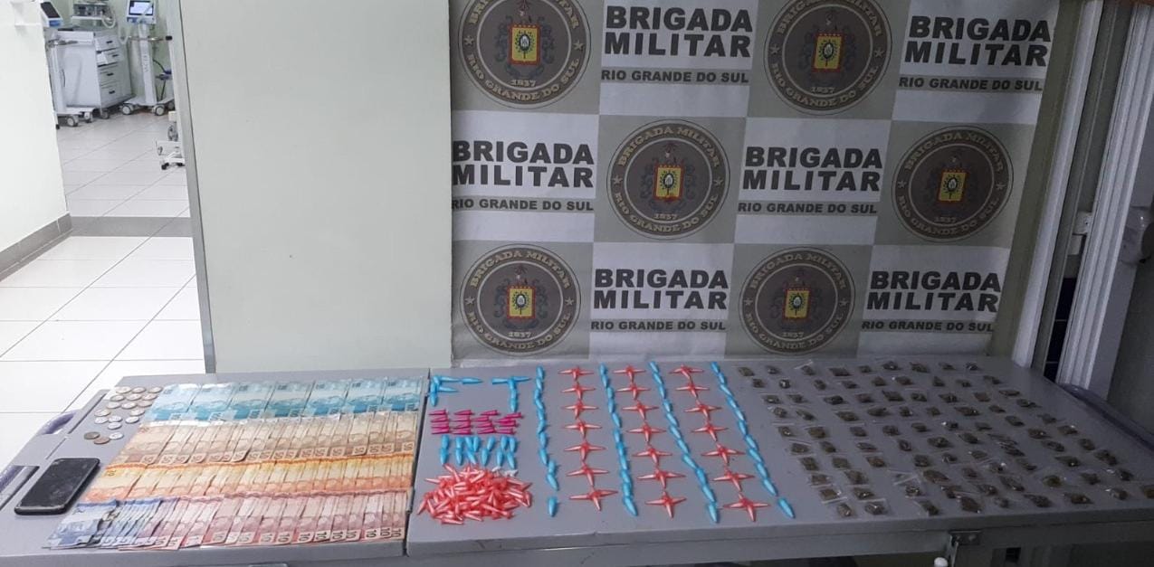 Homem de 22 anos é preso com quase 400 porções de drogas em Cachoeirinha