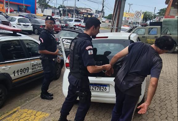 Homem que fingia ter deficiência para realizar roubos é preso em Gravataí