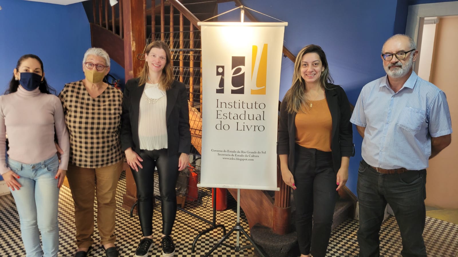 Secretaria de Cultura de Cachoeirinha recebe 600 livros em campanha de leitura